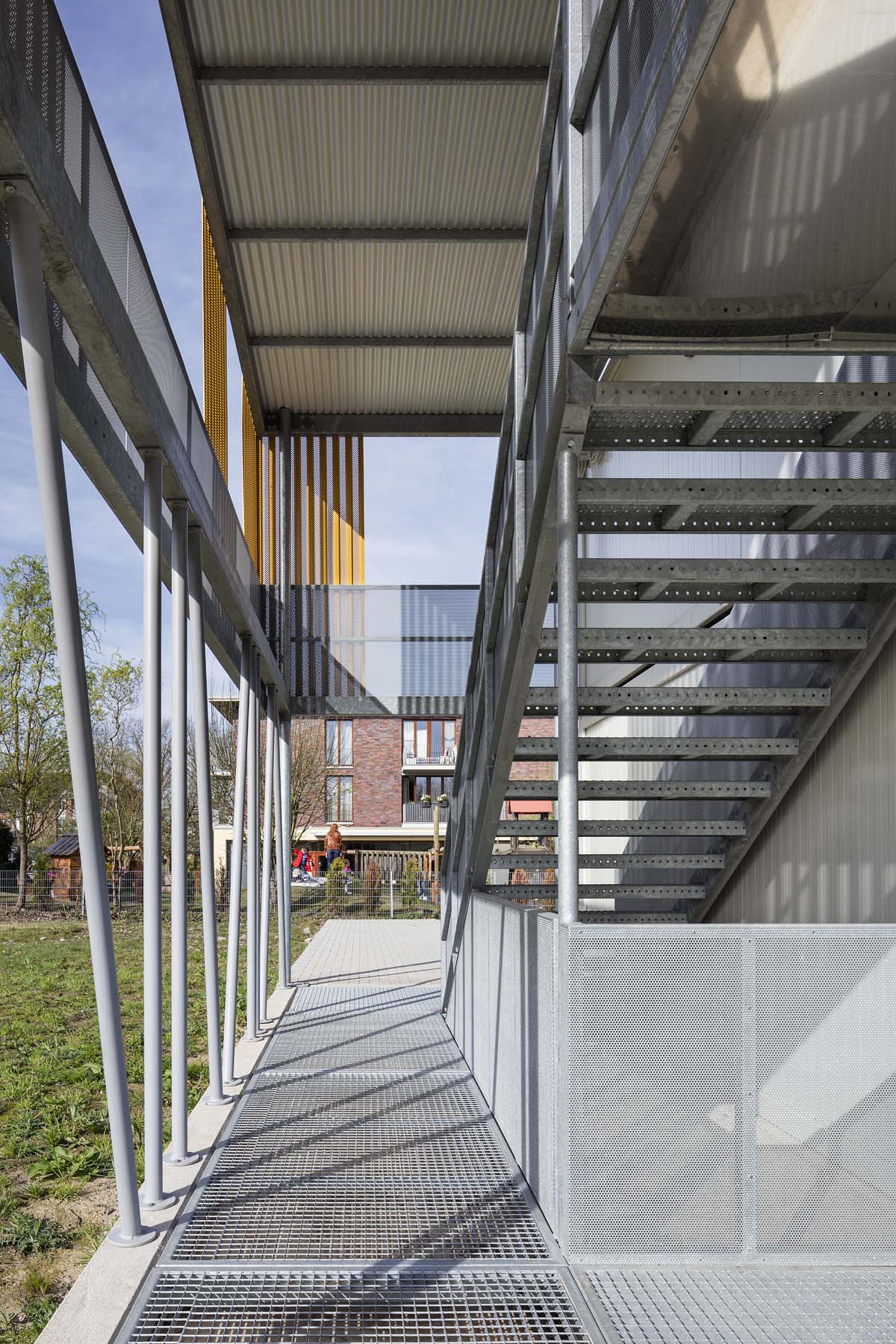 Wohnheim Container  Pagel und Henn Architekten      Architekturfotografie Jens Kirchner