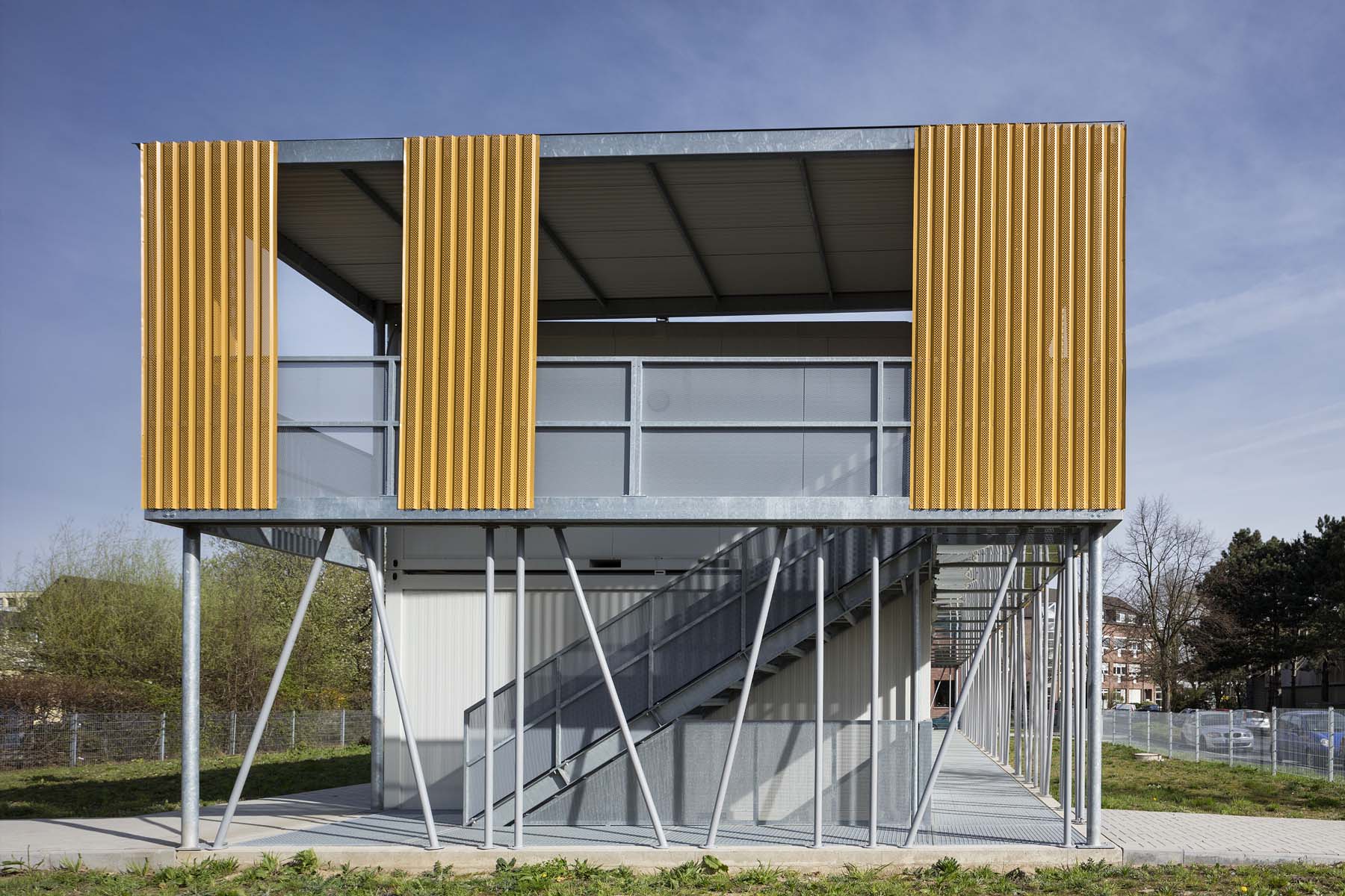 Wohnheim Container  Pagel und Henn Architekten      Architekturfotografie Jens Kirchner