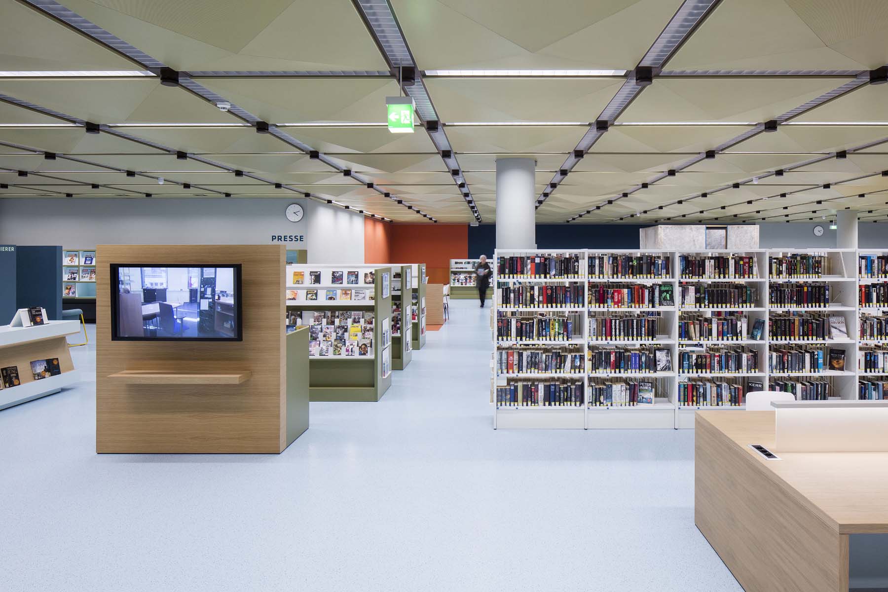 Bert Brecht Haus  Bibliothek Oberhausen  UKW Innenarchitekten      Architekturfotografie Jens Kirchner