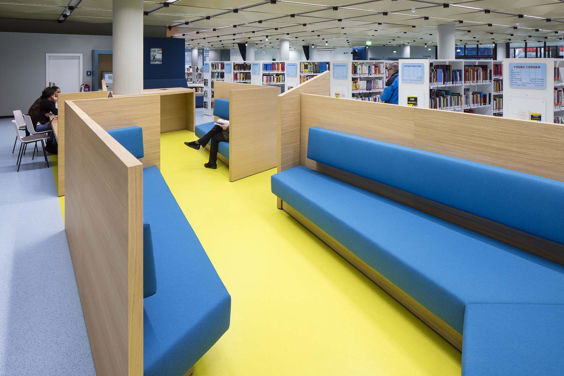 Bert Brecht Haus  Bibliothek Oberhausen  UKW Innenarchitekten      Architekturfotografie Jens Kirchner