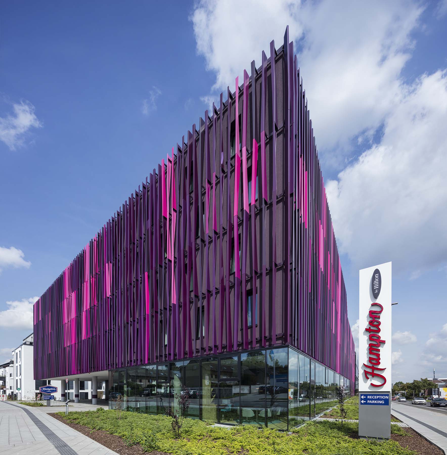 Hotel Tivoli Aachen    Cross Architekten      Architekturfotografie Jens Kirchner