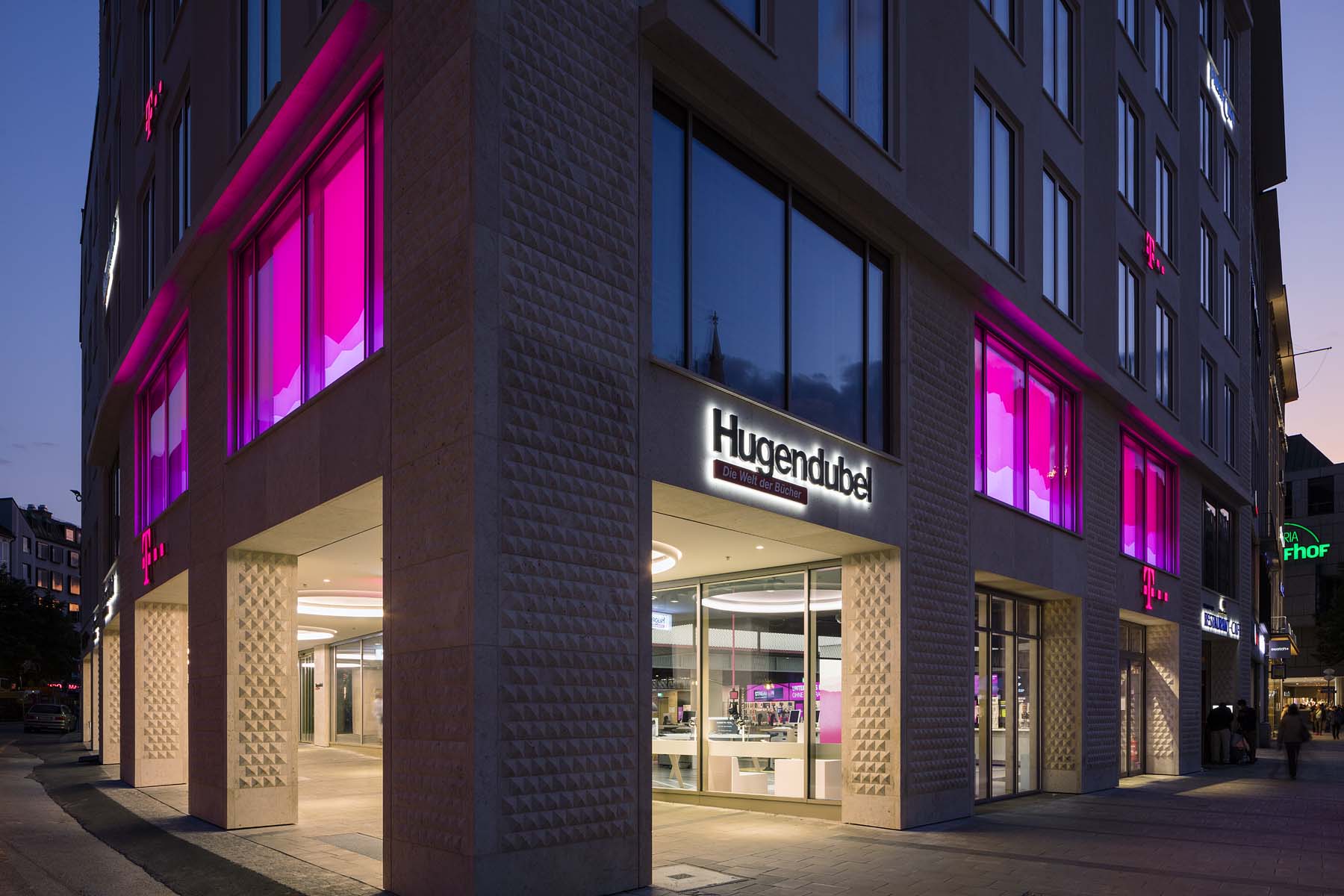 Telekom Flagshipstore München   Telekom Flagshipstore München    Architekturfotografie Jens Kirchner