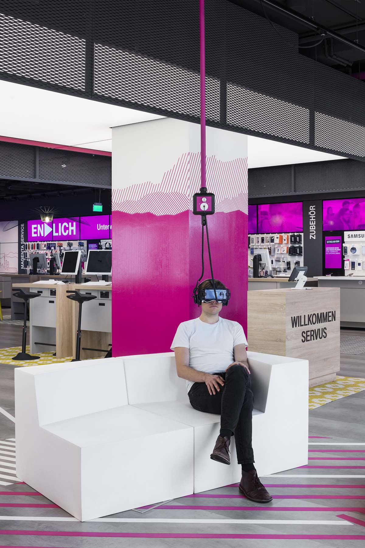 Telekom Flagshipstore München   Telekom Flagshipstore München    Architekturfotografie Jens Kirchner