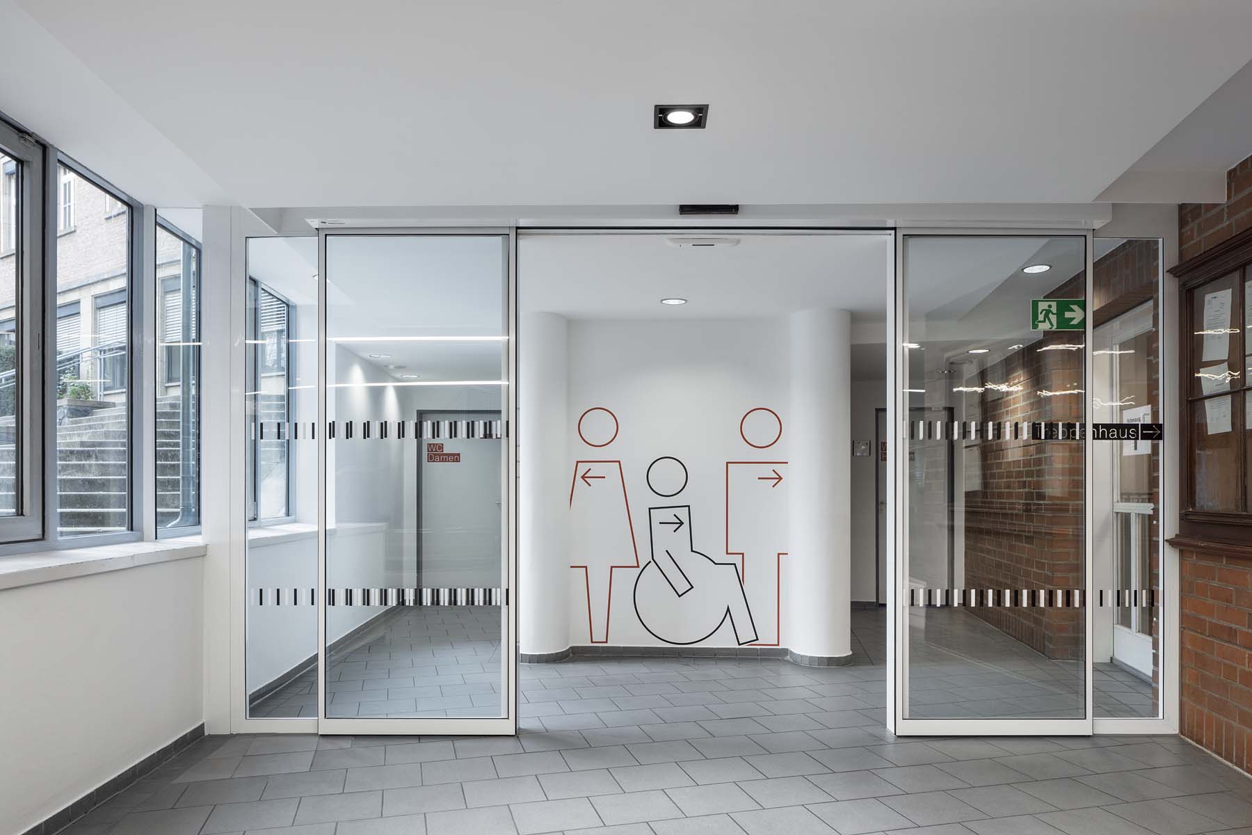 Bürgerbüro Neuss  UKW Innenarchitekten    Architekturfotografie Jens Kirchner