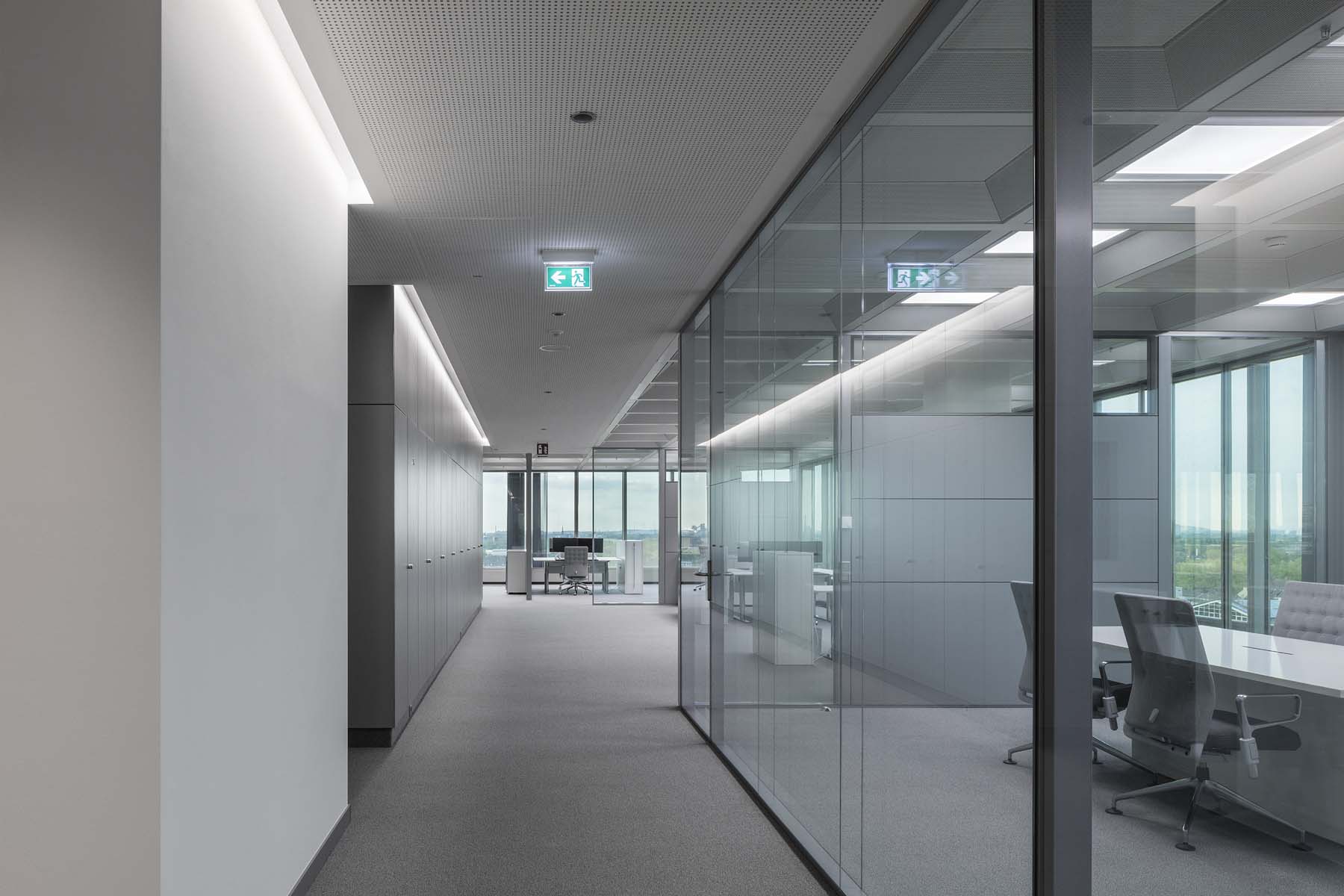 Firmenzentrale Klöckner Duisburg Arens Faulhaber Lichtplanerinnen Flurzone Lichtvoute   Architekturfotografie Jens Kirchner
