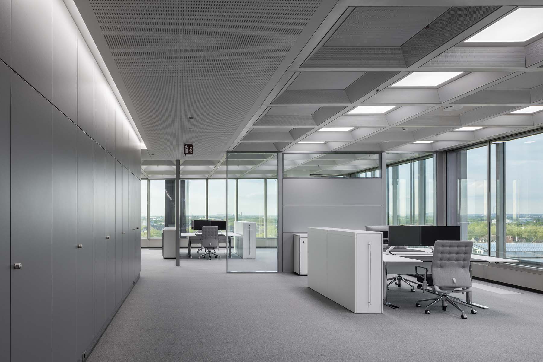 Firmenzentrale Klöckner Duisburg Arens Faulhaber Lichtplanerinnen Bürozone    Architekturfotografie Jens Kirchner