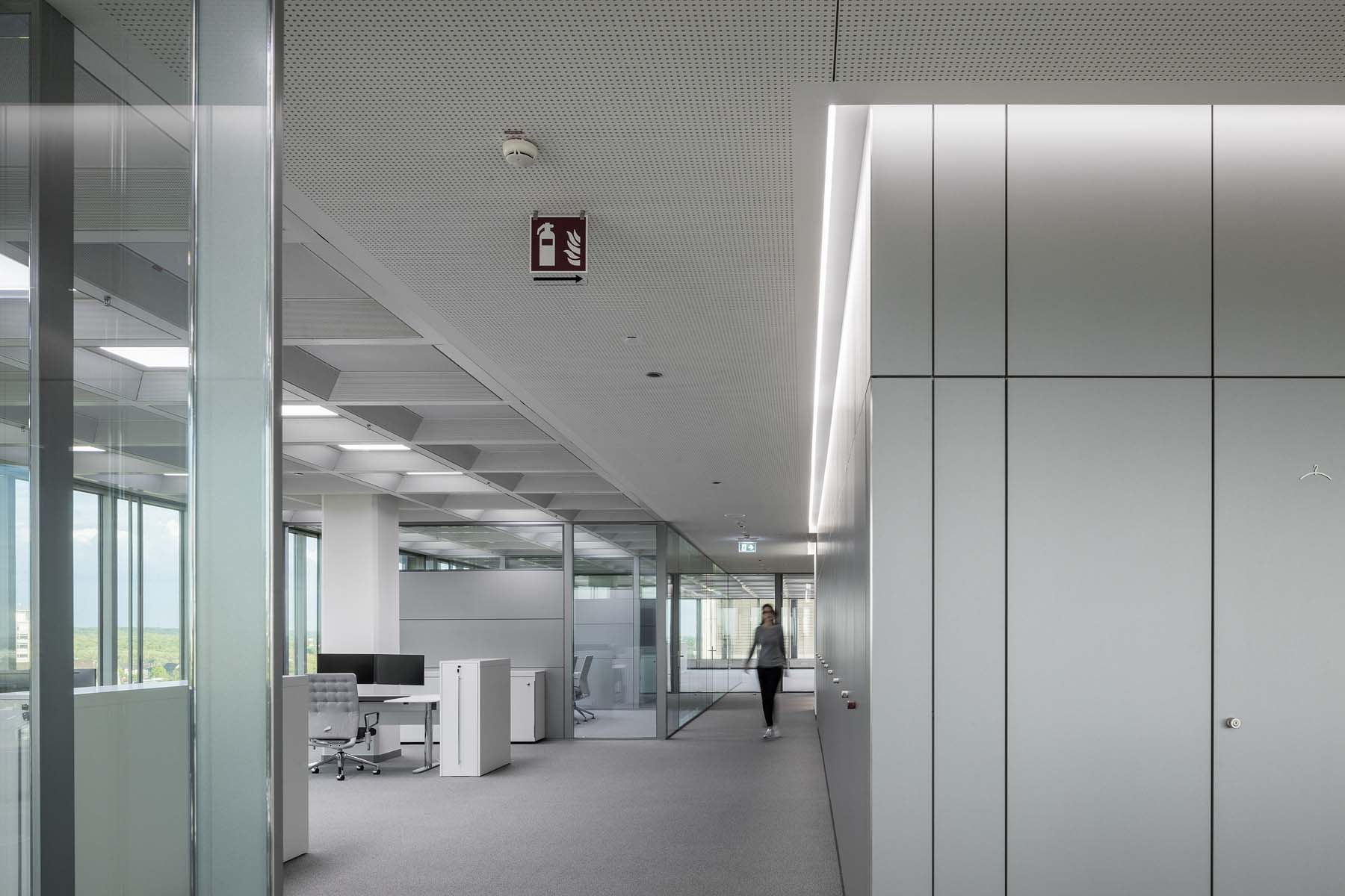 Firmenzentrale Klöckner Duisburg Arens Faulhaber Lichtplanerinnen Flurzone Lichtvoute     Architekturfotografie Jens Kirchner