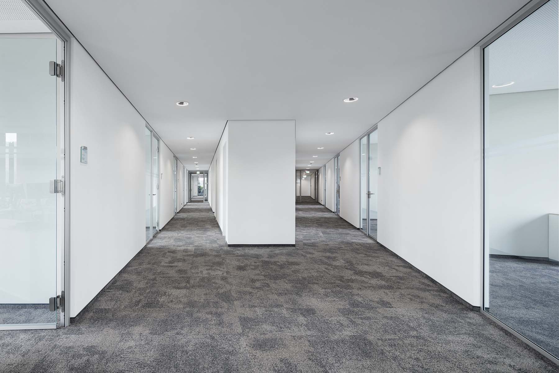 Bürogebäude PVS Mülheim Kovacs Architekten Flur Büroräume   Architekturfotografie Jens Kirchner