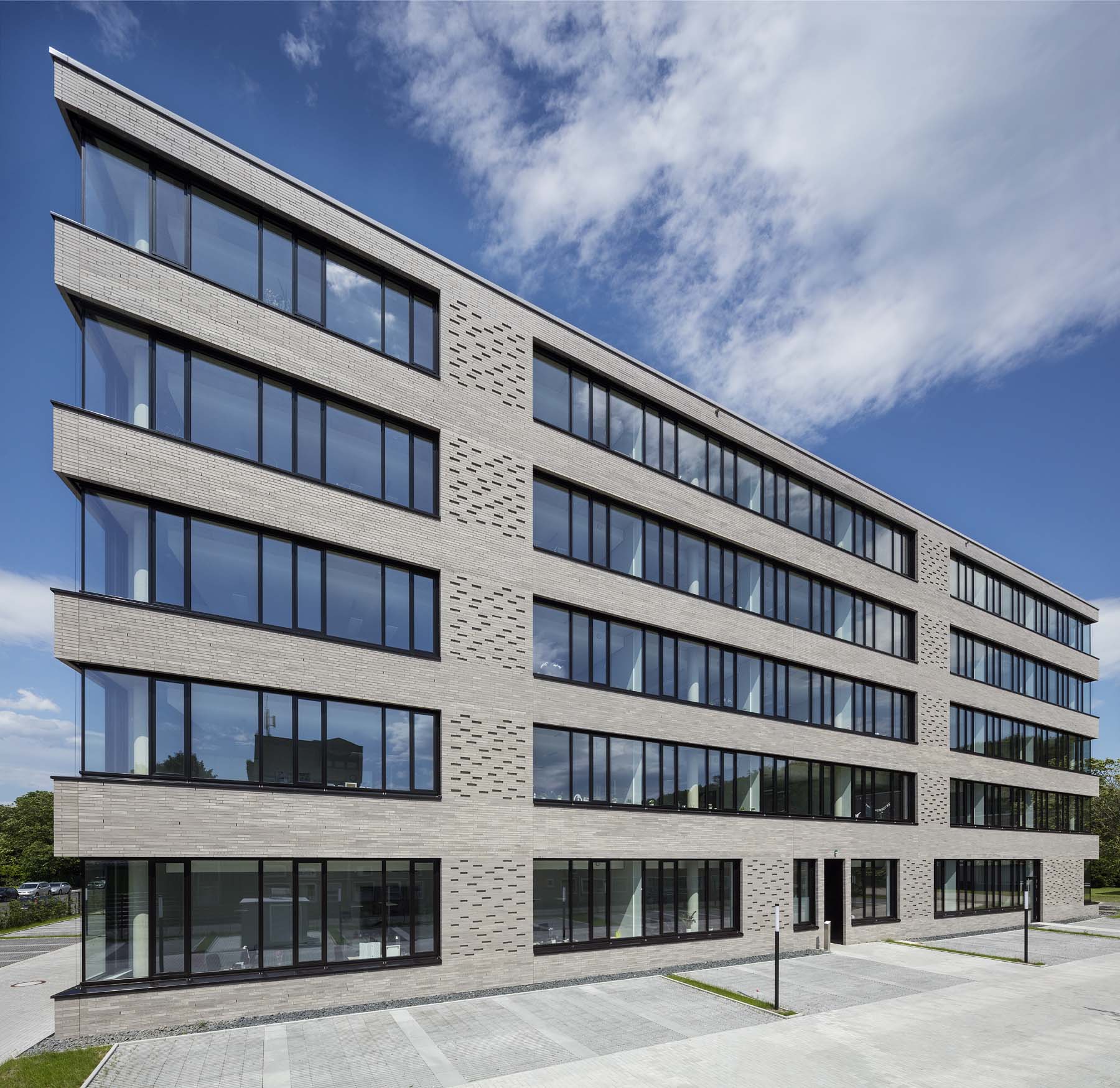 Bürogebäude PVS Mülheim Kovacs Architekten Seitenansicht   Architekturfotografie Jens Kirchner