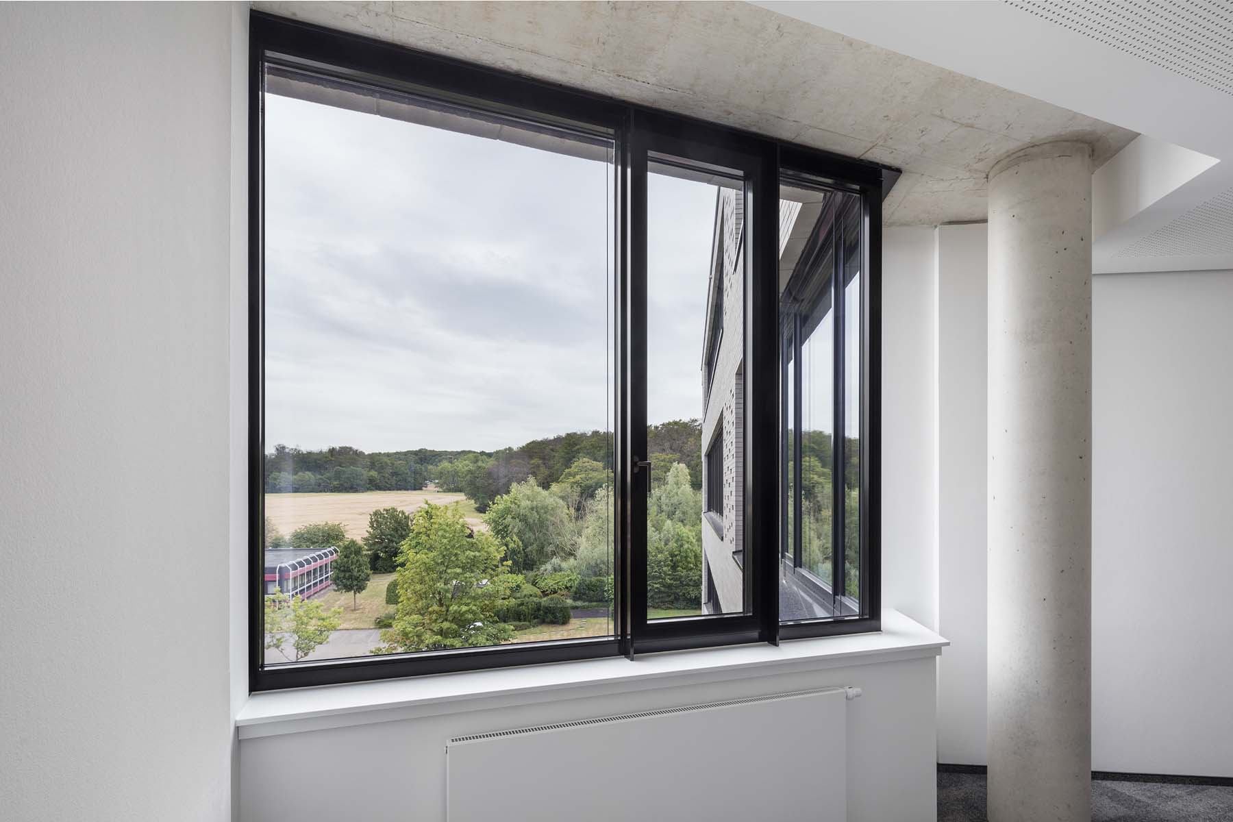 Bürogebäude PVS Mülheim Kovacs Architekten  Fenster Ausblick  Architekturfotografie Jens Kirchner