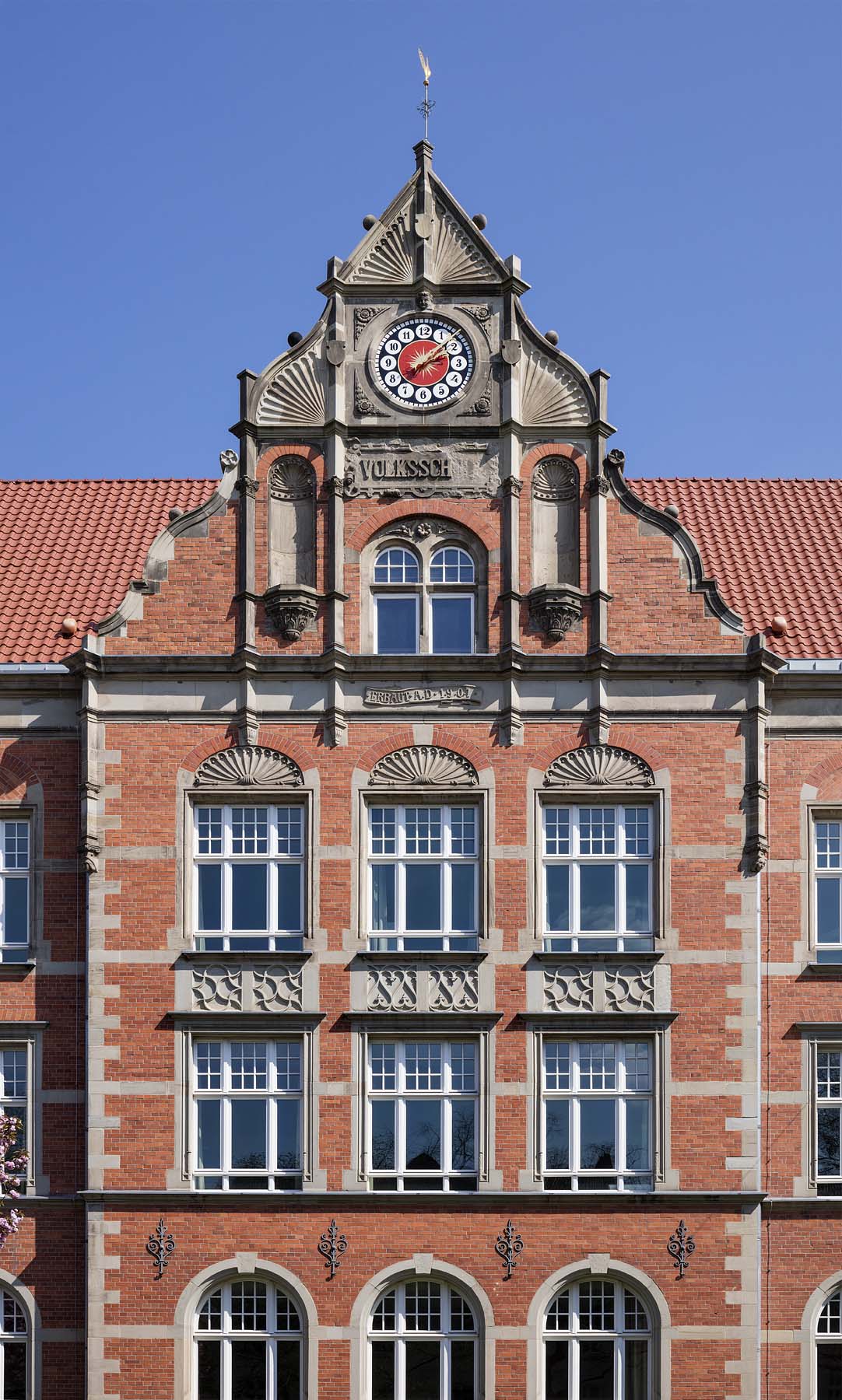 Marie Kahle Schule  Bonn Hahn und Helten Architektur Fassade Giebel Architekturfotografie Jens Kirchner