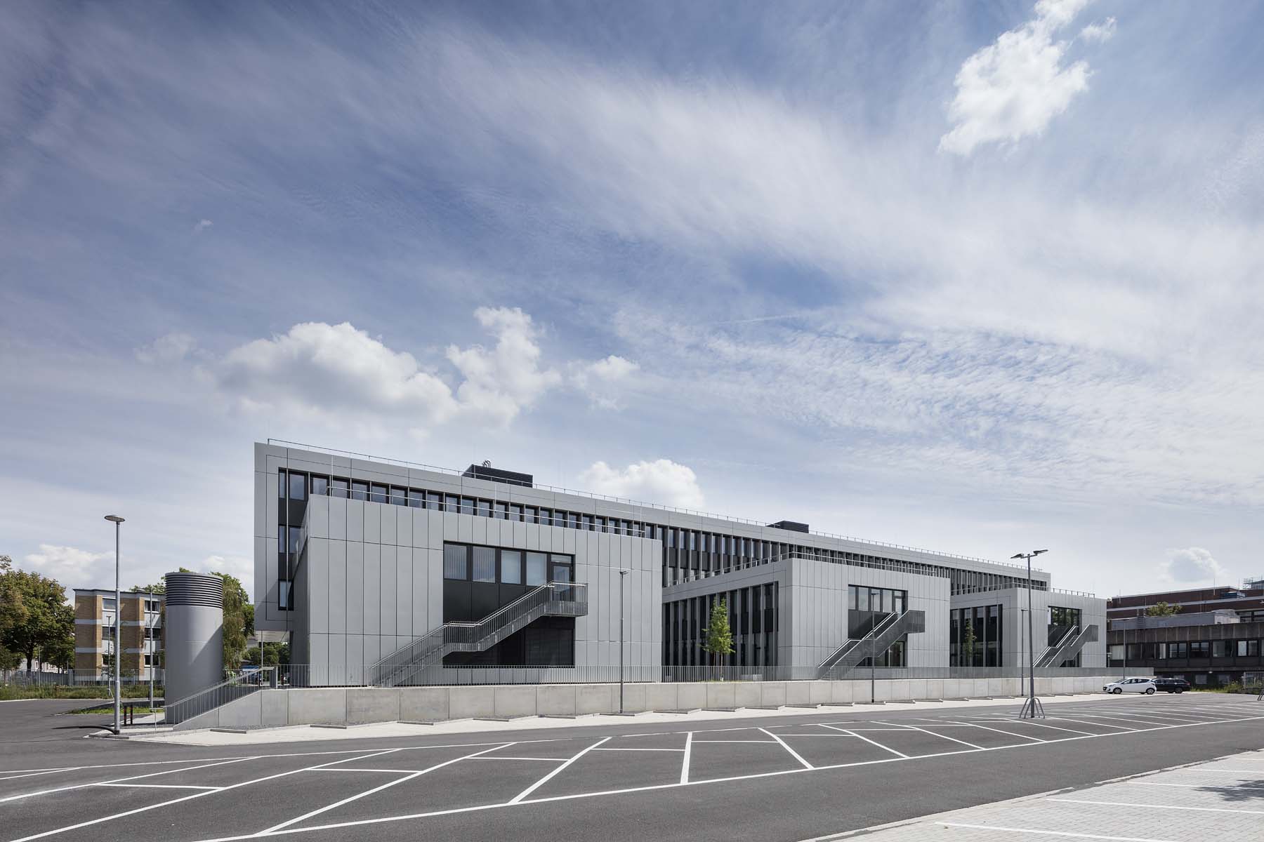 Medizinische Forschung Düsseldorf  Hahn Helten  Gesamtansicht   Architekturfotografie Jens Kirchner