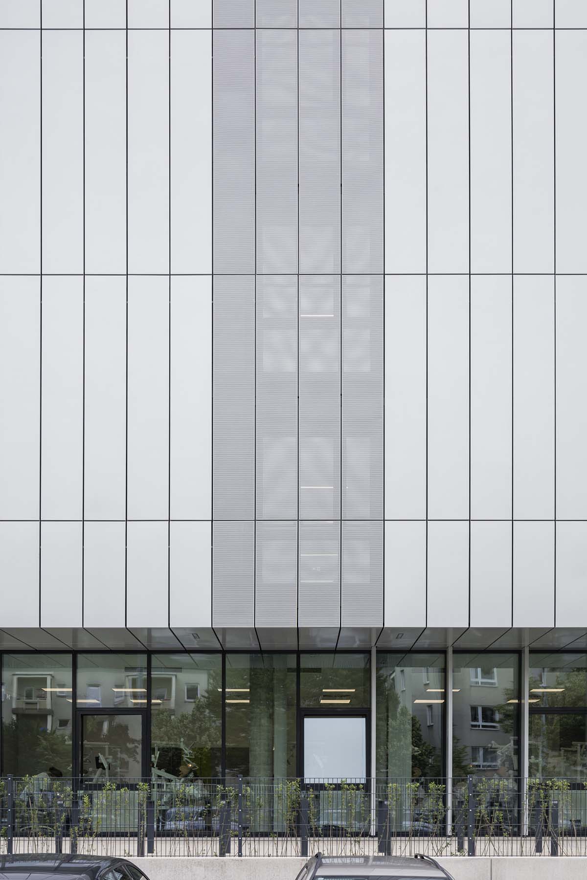 Medizinische Forschung Düsseldorf  Hahn Helten  Fassade Ausschnitt  Architekturfotografie Jens Kirchner