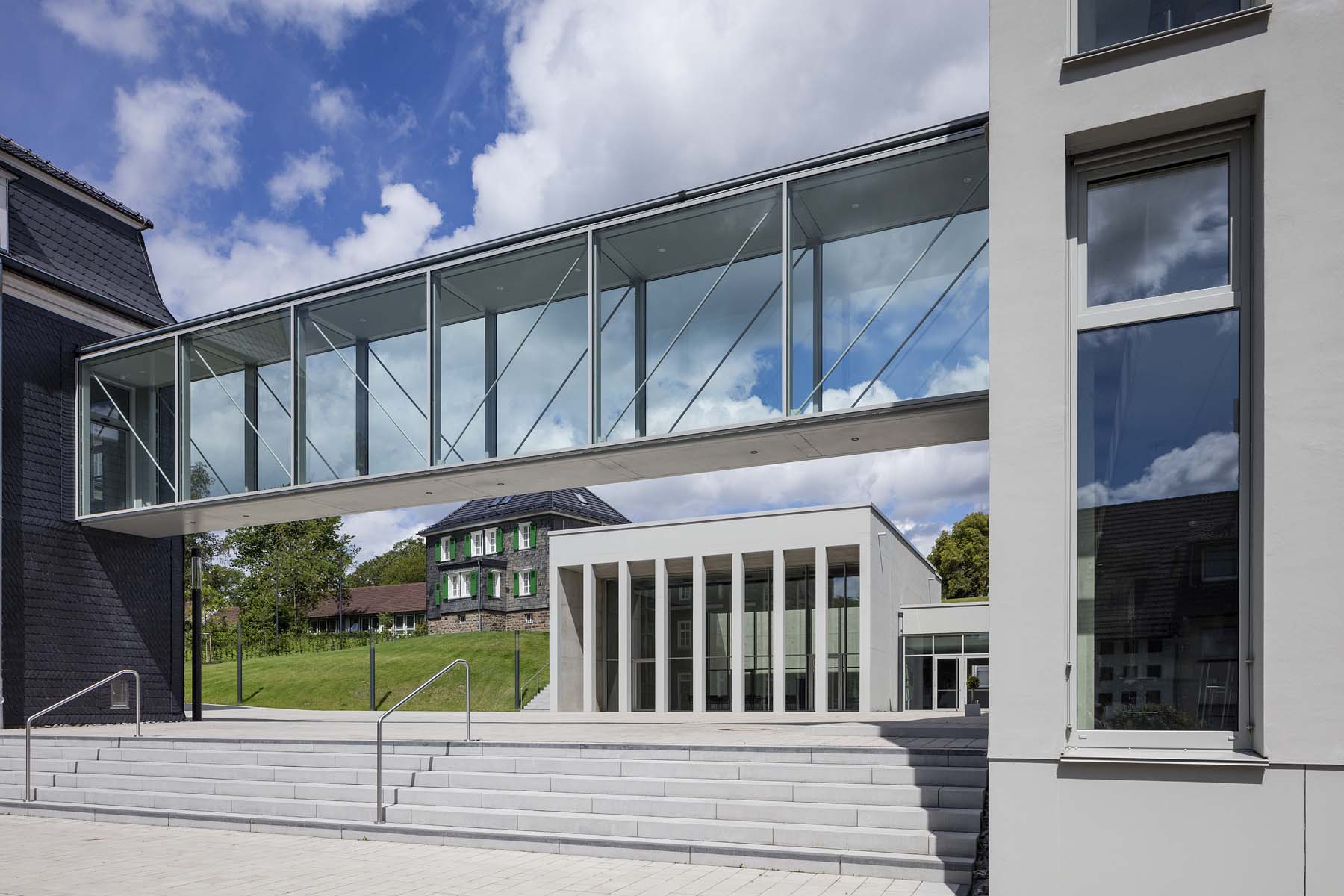 Bürgerdorf Waldbröl Archwerk       Ansicht Brücke Platz  Architekturfotografie Jens Kirchner