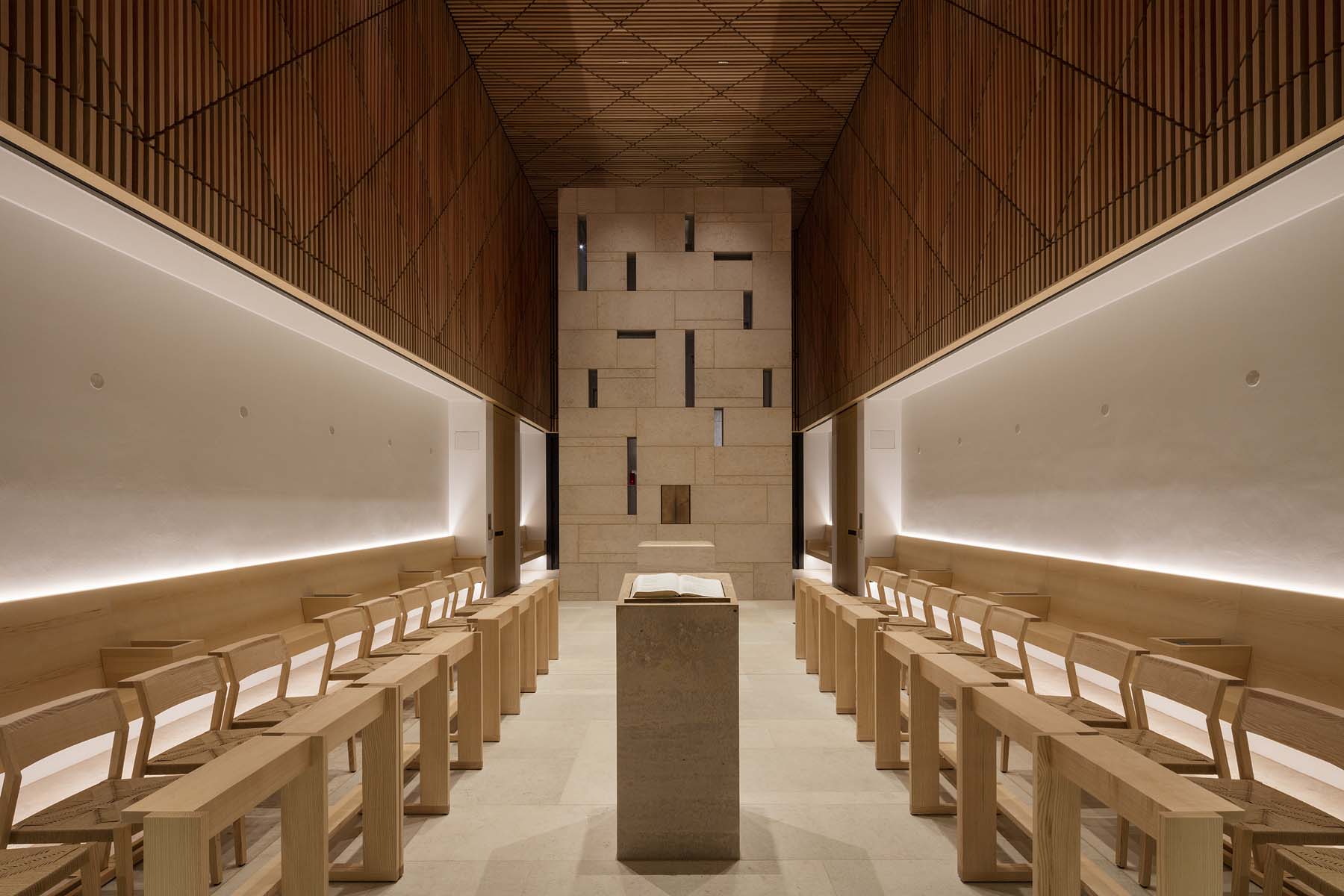 Priesterseminar Paderborn   Arens Faulhaber Lichtplanerinnen  Jens Kirchner ArchitekturFotografie