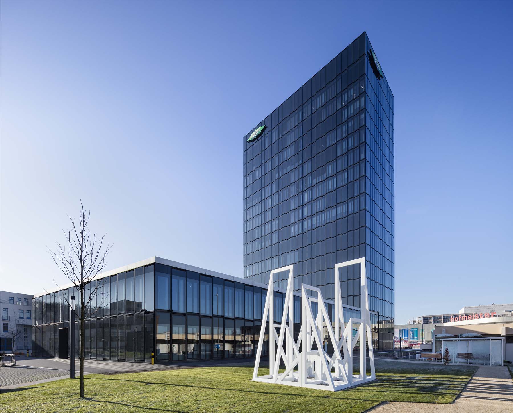 Bitzer Sindelfingen Kadawittfeldarchitektur   Gesamtansicht  Architekturfotografie Jens Kirchner