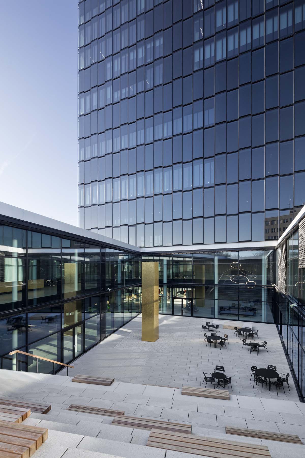 Bitzer Sindelfingen Kadawittfeldarchitektur  Innenhof Architekturfotografie Jens Kirchner