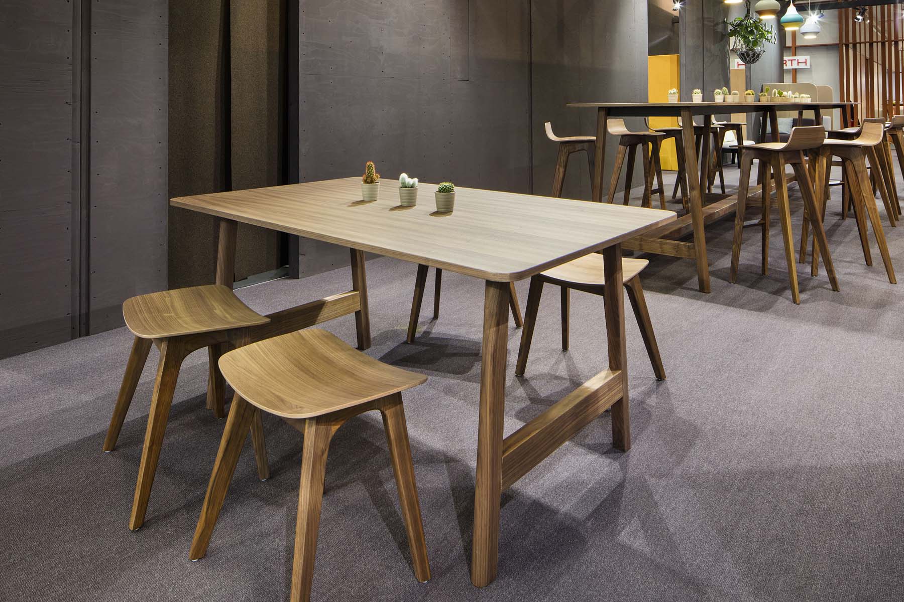 Ophelis Messestand Messe Orgatec Köln Produkt Möbel