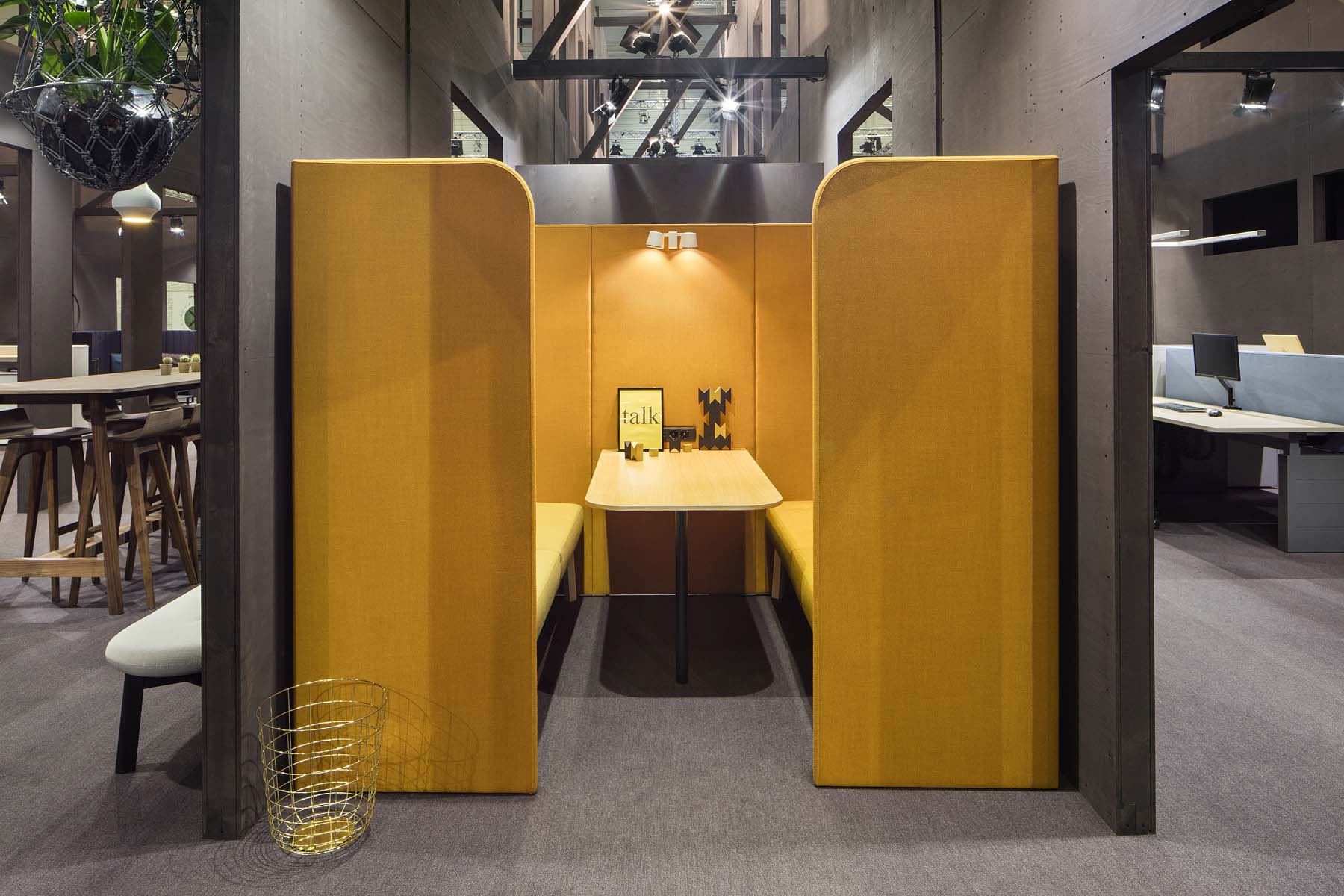 Ophelis Messestand Messe Orgatec Köln Produkt Möbel