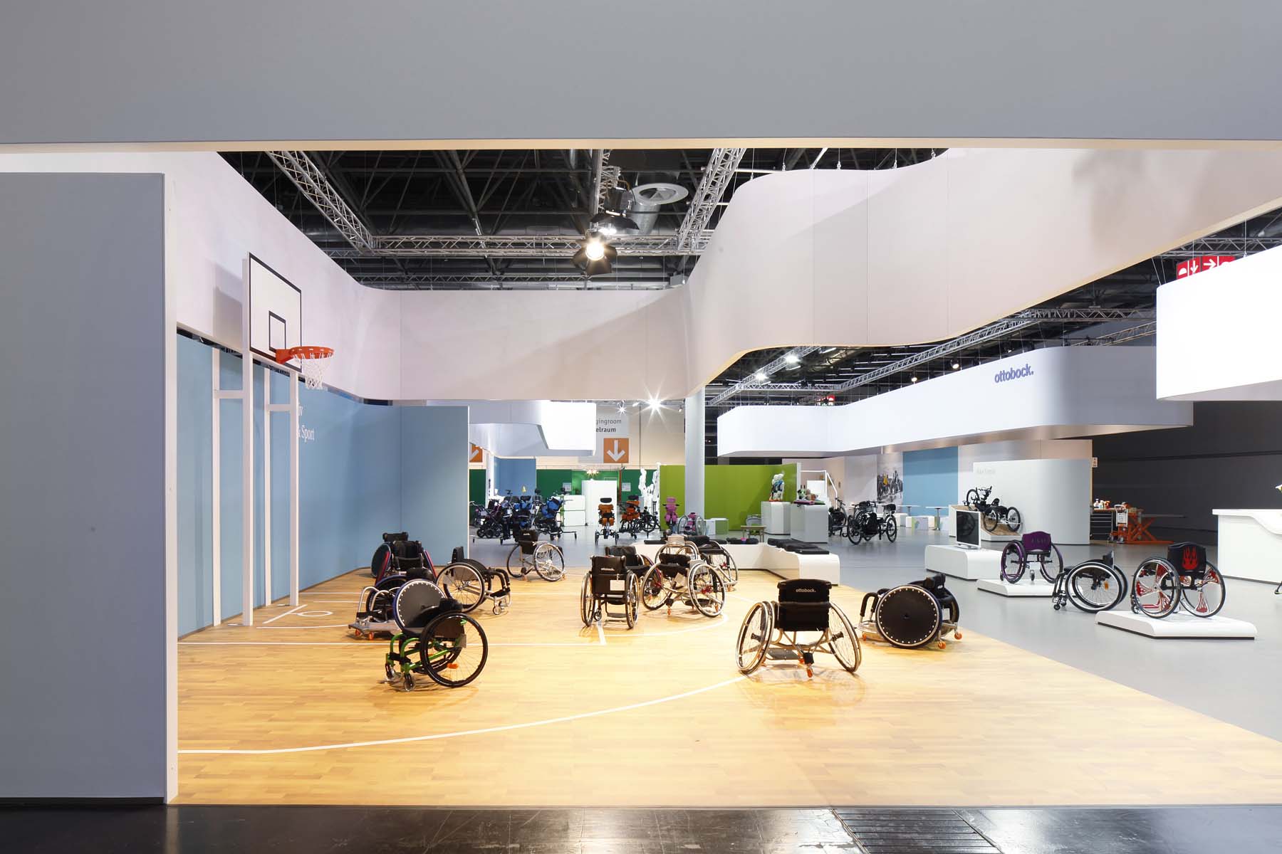 Ottobock Messestand Rehacare Düsseldorf Spielfeld