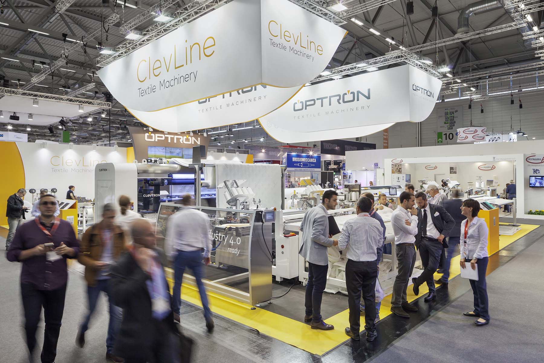 Optron Messestand Interzum Köln