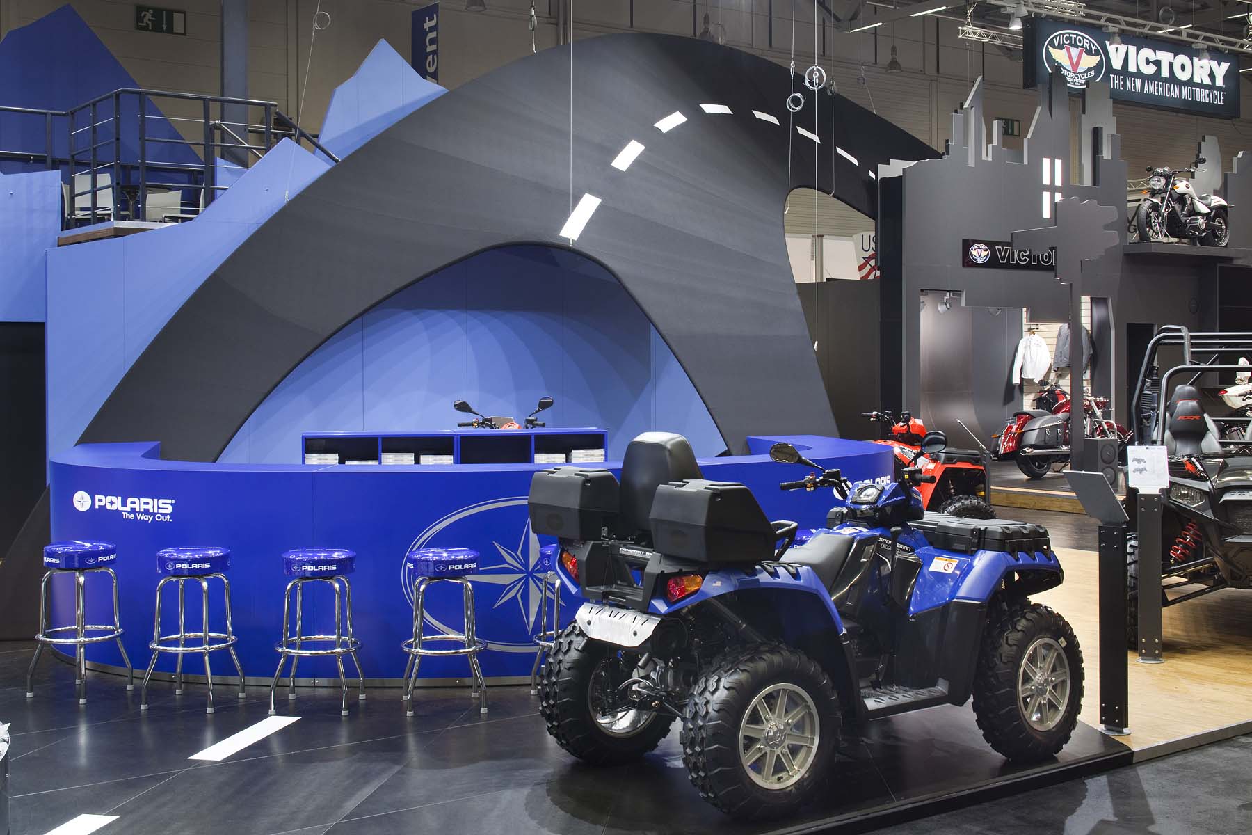Polaris Victory Messestand Messe Köln Theke
