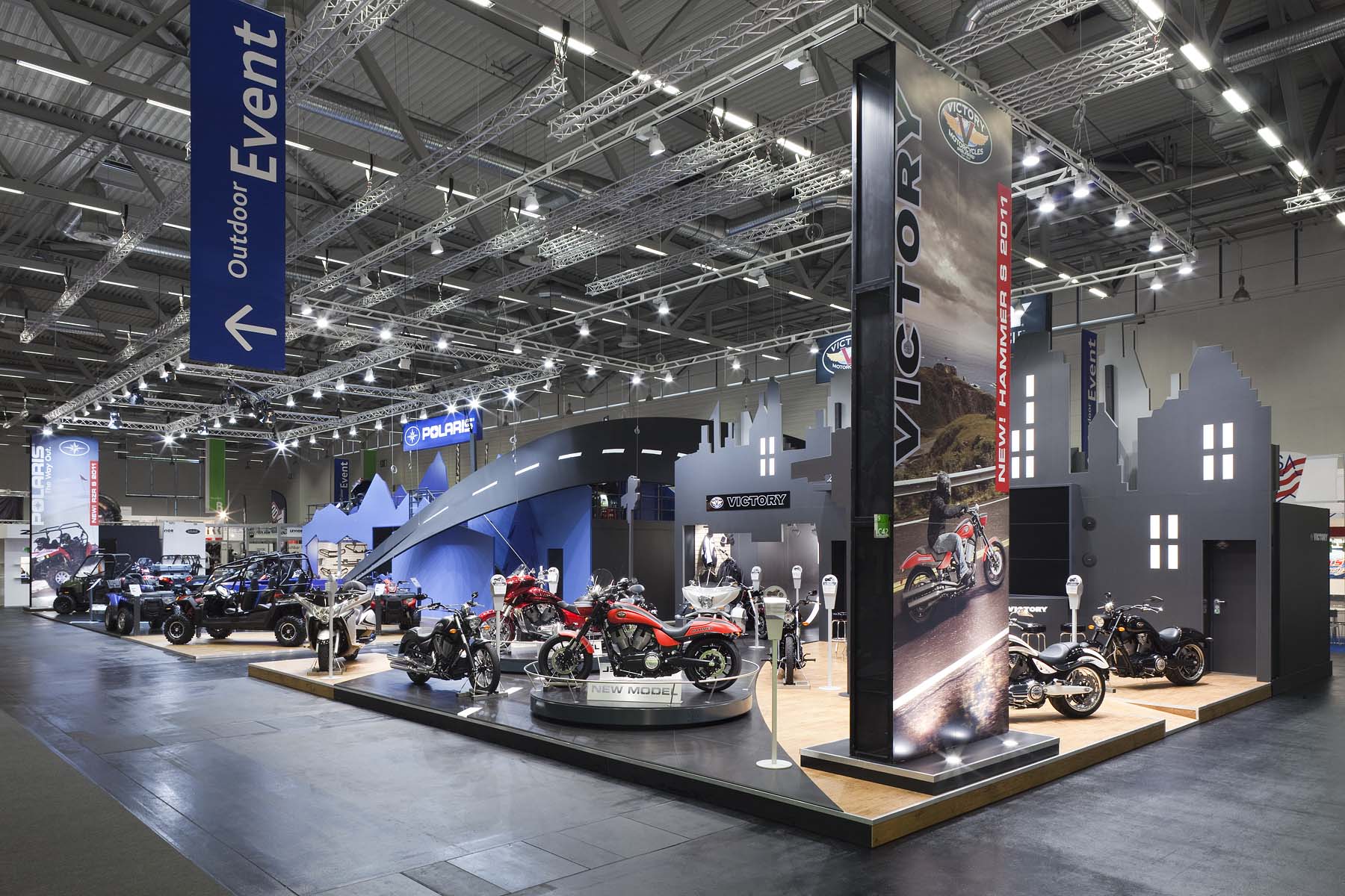 Polaris Victory Messestand Messe Köln Gesamtansicht