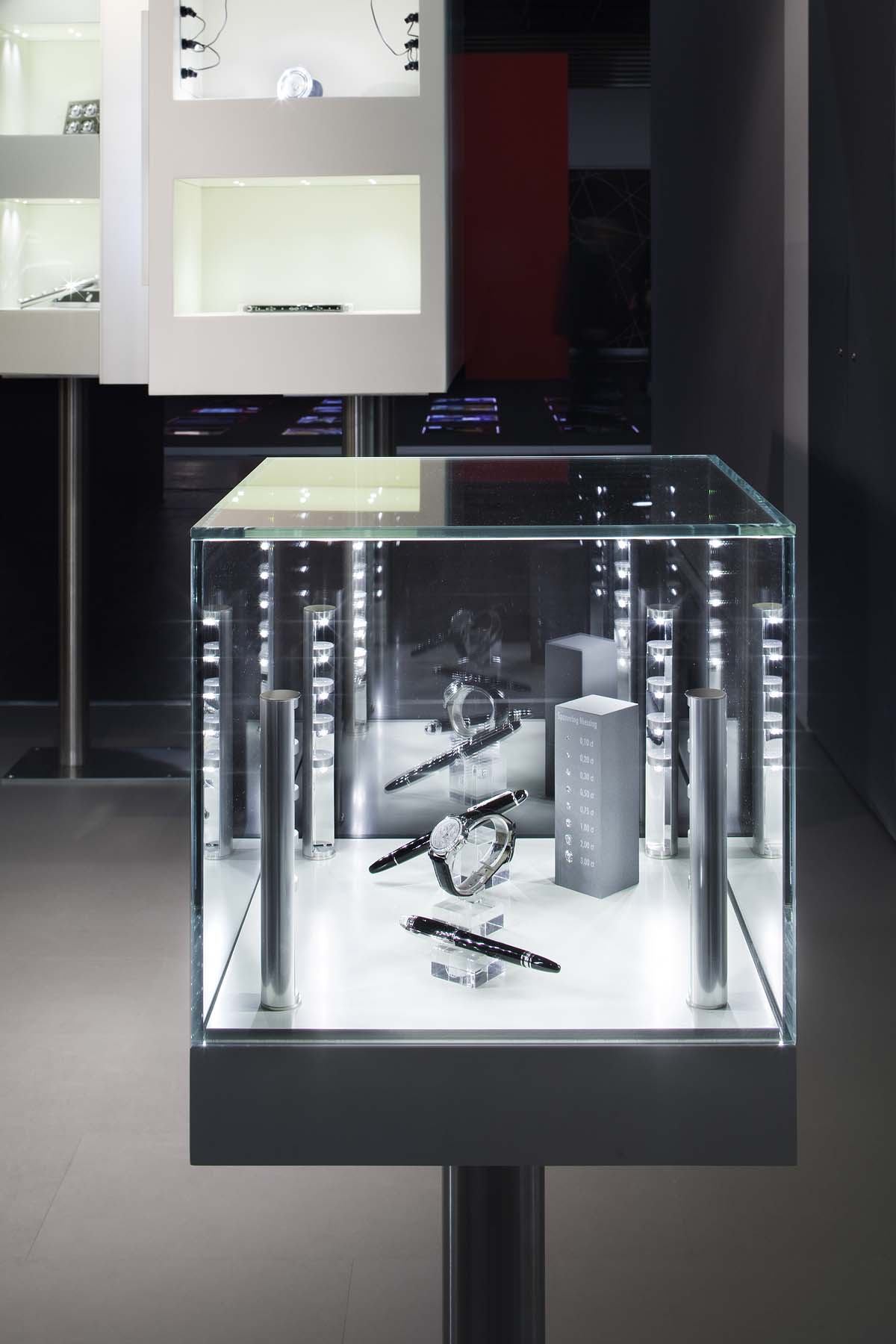 Swareflex Messestand Interzum Köln Vitrine Produkt