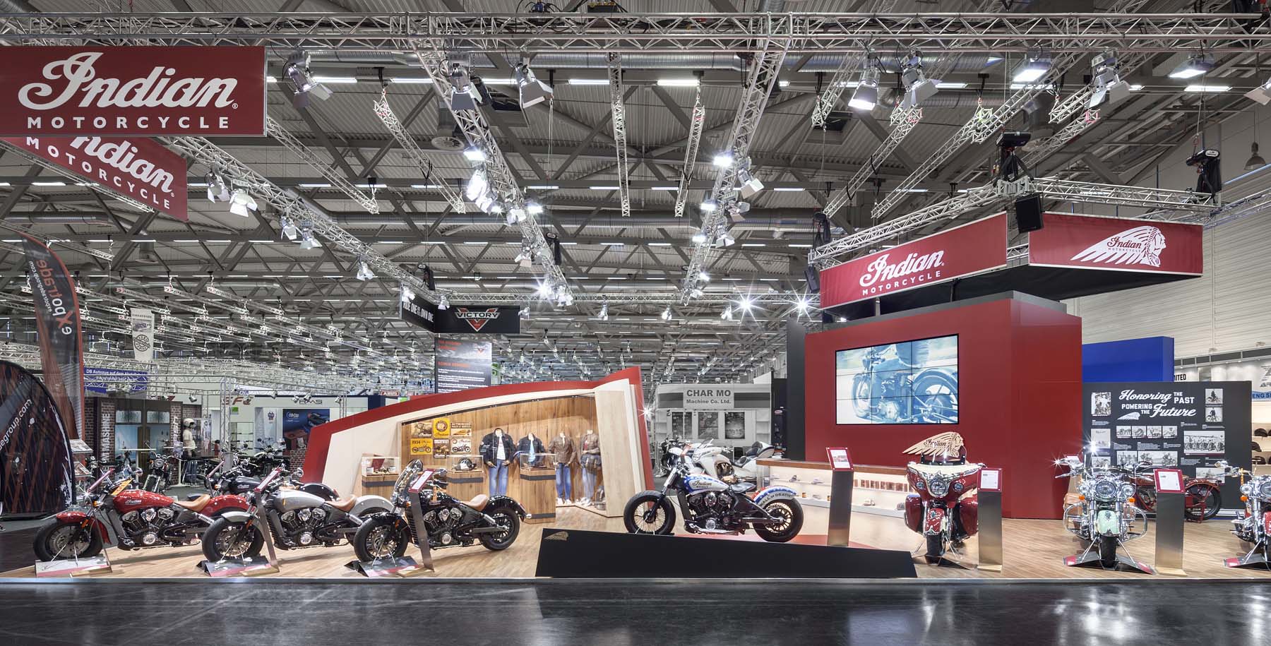 Polaris Victory Messestand Köln Messe Gesamtansicht Frontansicht