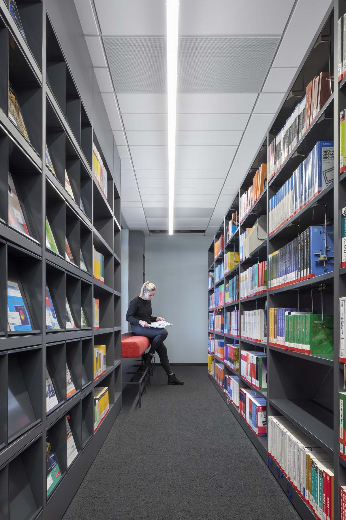 Bibliothek Emden  UKW Innenarchitekten     Architekturfotografie Jens Kirchner