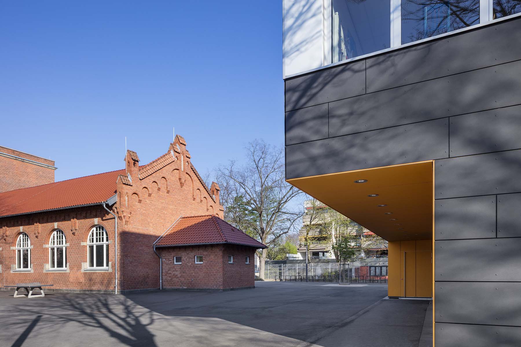 Marie Kahle Schule  Bonn Hahn und Helten Architektur Ansicht Alt Neu  Architekturfotografie Jens Kirchner