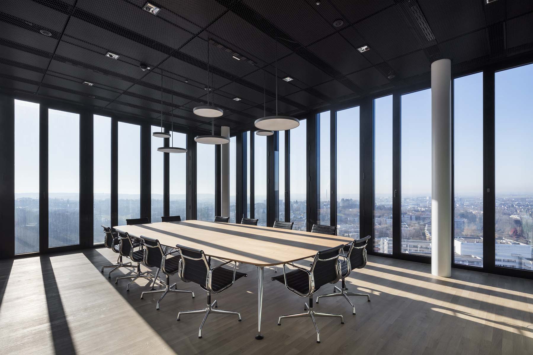 Bitzer Sindelfingen Kadawittfeldarchitektur  Besprechung Fassade Architekturfotografie Jens Kirchner