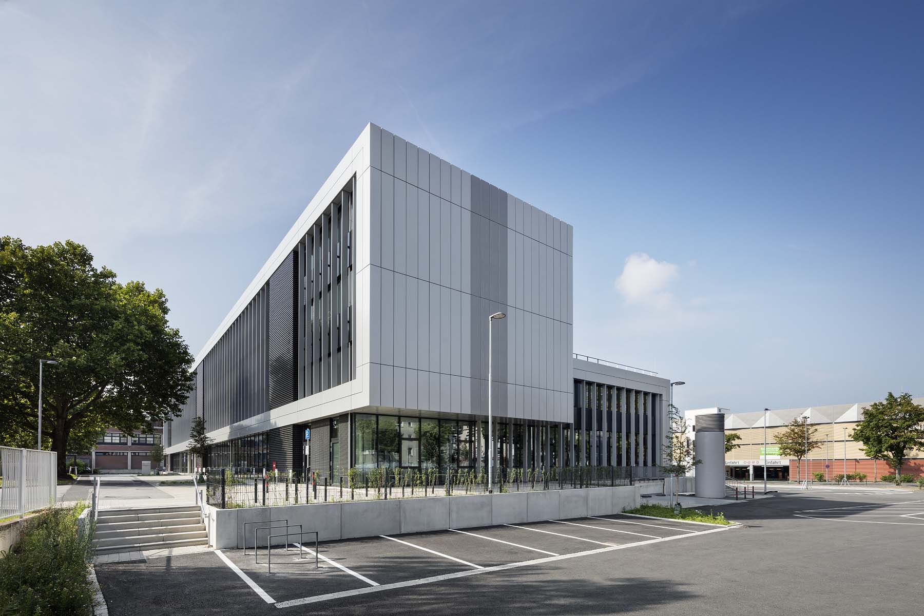 Medizinische Forschung Düsseldorf  Hahn Helten  Gesamtansicht  Architekturfotografie Jens Kirchner