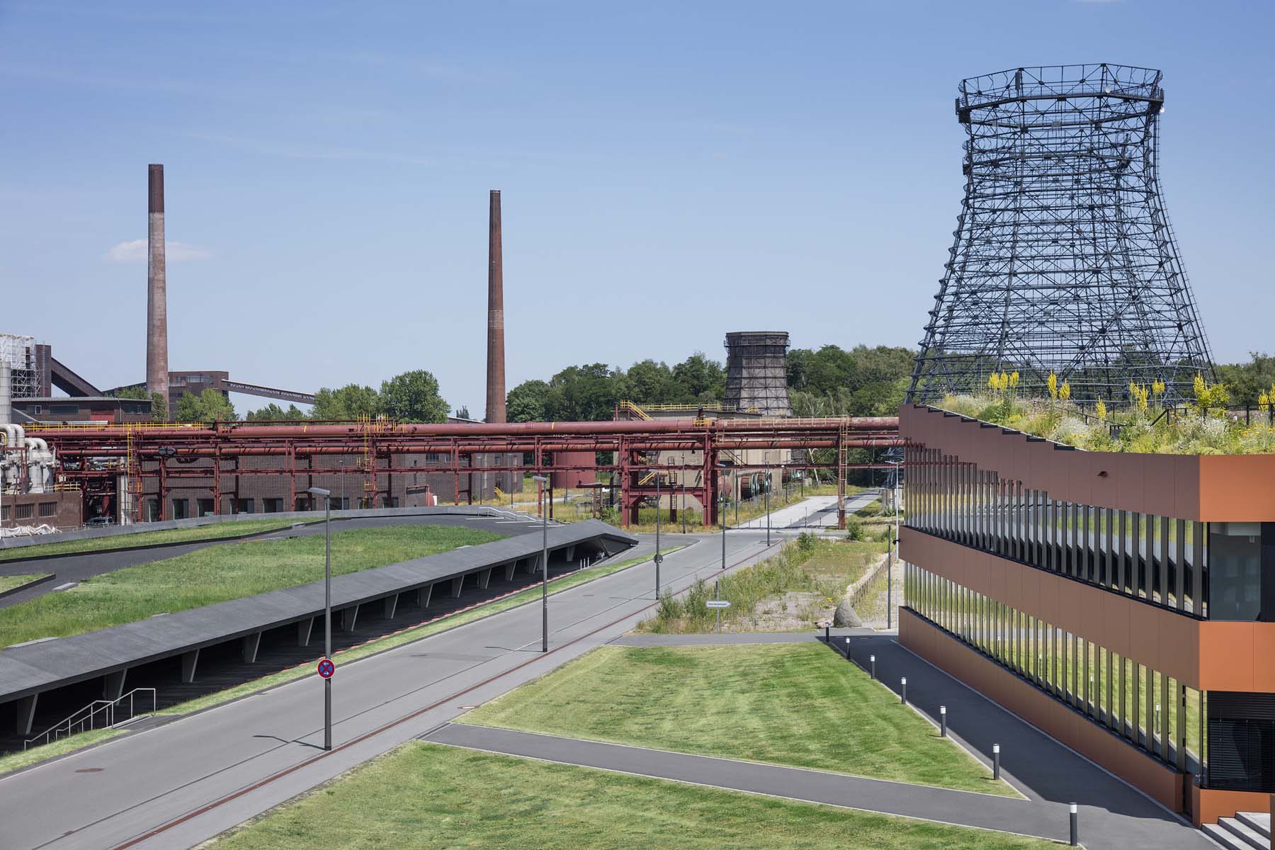 Parkhaus RAG Zeche Zollverein Kadawittfeldarchitektur  Ansicht RAG Architekturfotografie Jens Kirchner