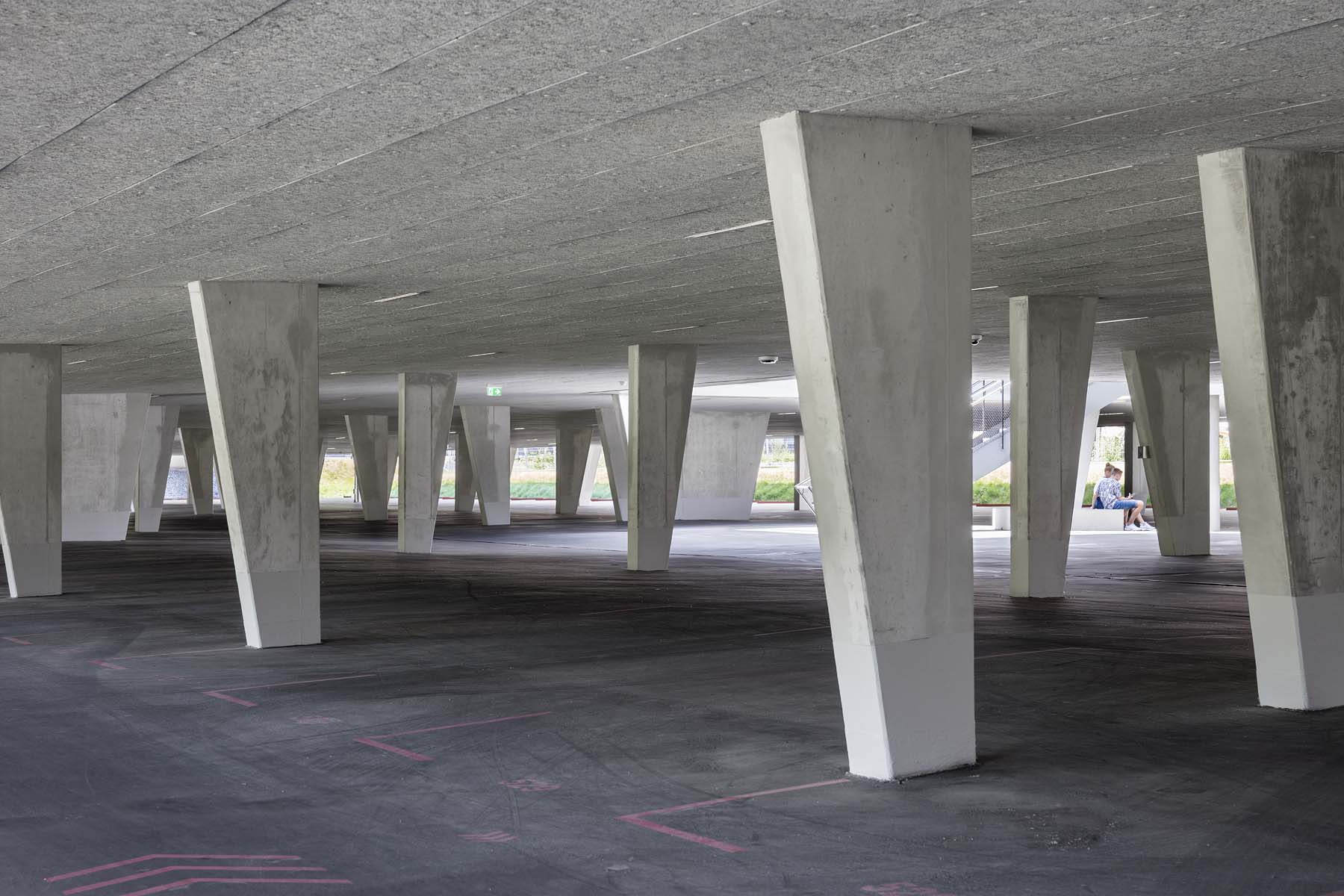 Parkhaus RAG Zeche Zollverein Kadawittfeldarchitektur Tragwerk  Architekturfotografie Jens Kirchner