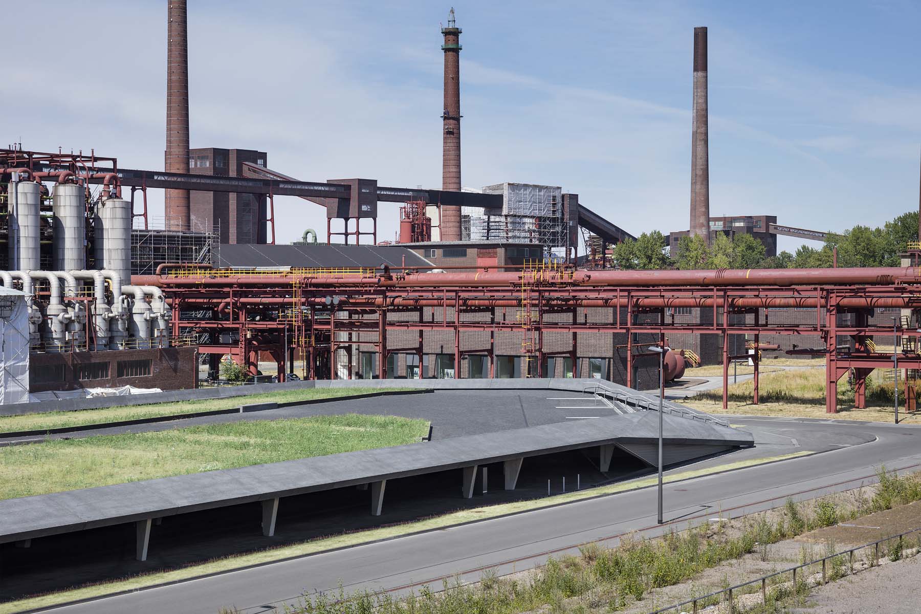 Parkhaus RAG Zeche Zollverein Kadawittfeldarchitektur Fassade Zeche Zollverein Architekturfotografie Jens Kirchner