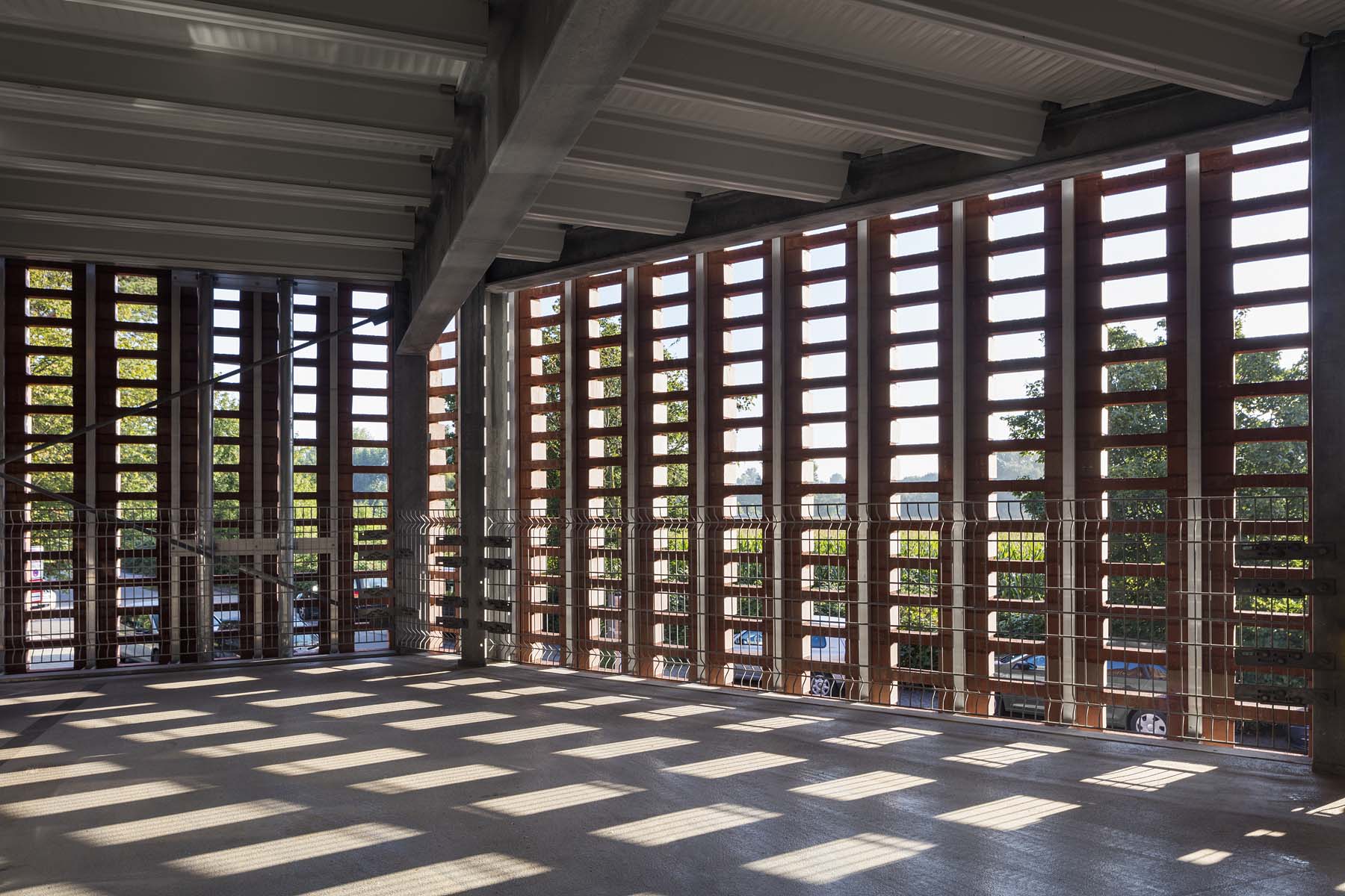 Parkhaus Düsseldorf Planbar Architekten       	 Architekturfotografie Jens Kirchner