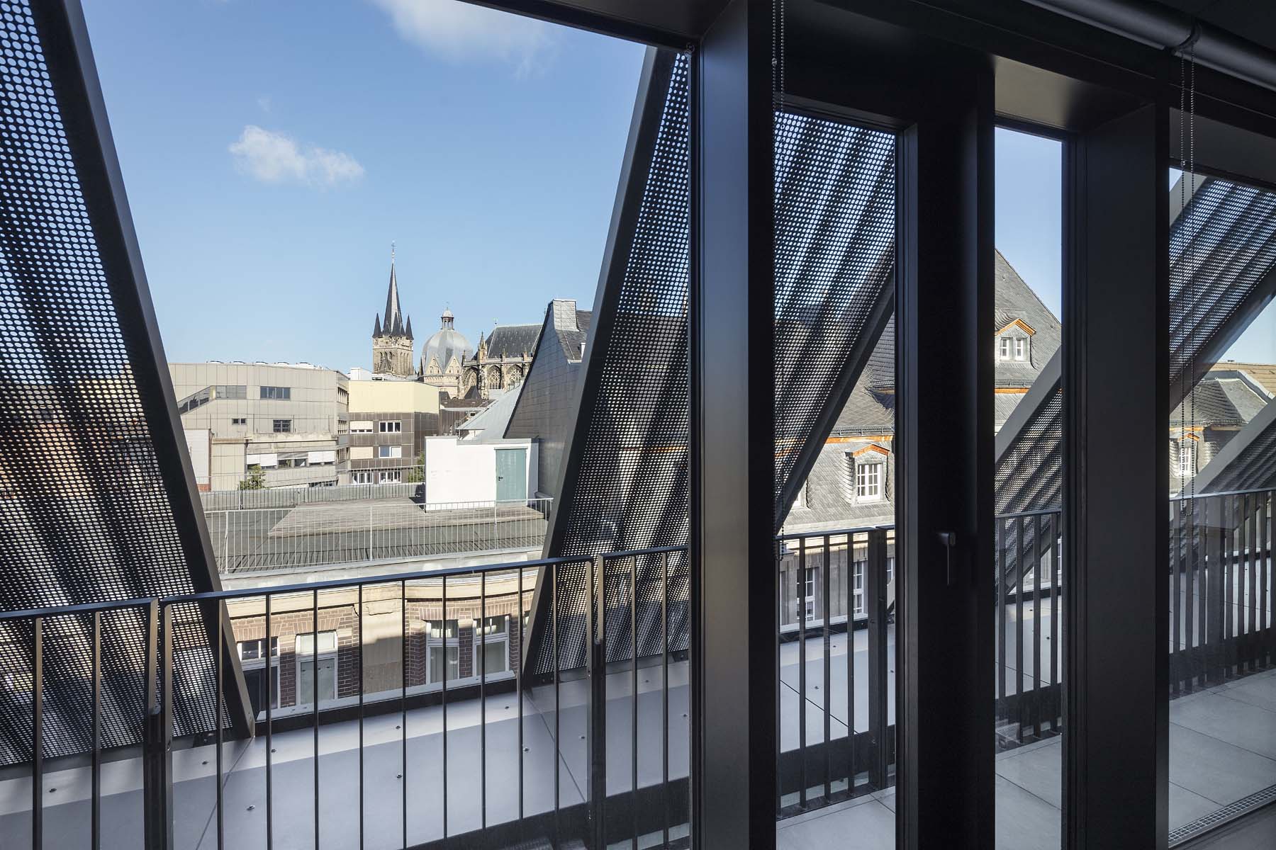 Bankhaus Aachen  Kadawittfeldarchitektur        	 Architekturfotografie Jens Kirchner